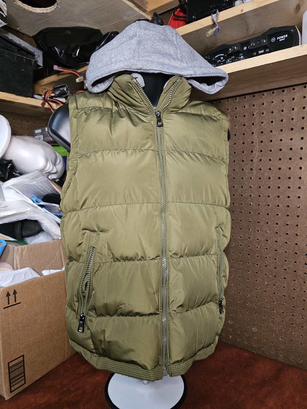 ZShow Puffer Vest with Hood Size 8  Adult XSmall Youth Lg
